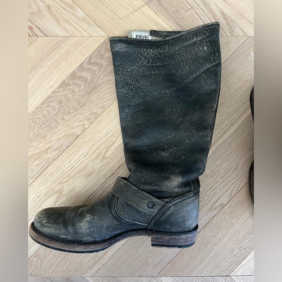 Frye high boots with authentic worn look - Picture 2 of 3